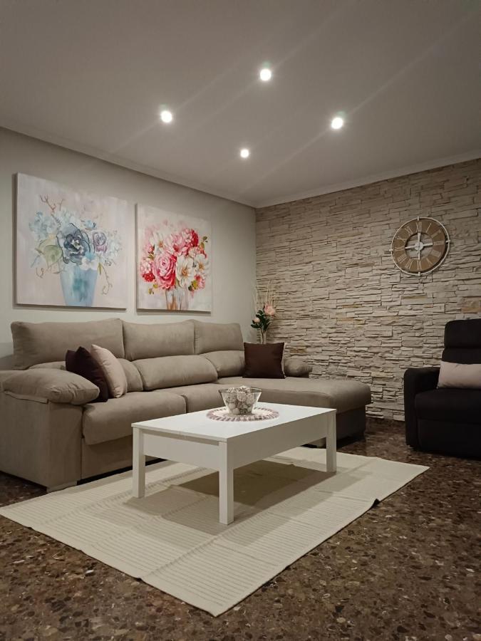 Acogedora Y Confortable Casa Familiar En L'Olleria Exterior photo